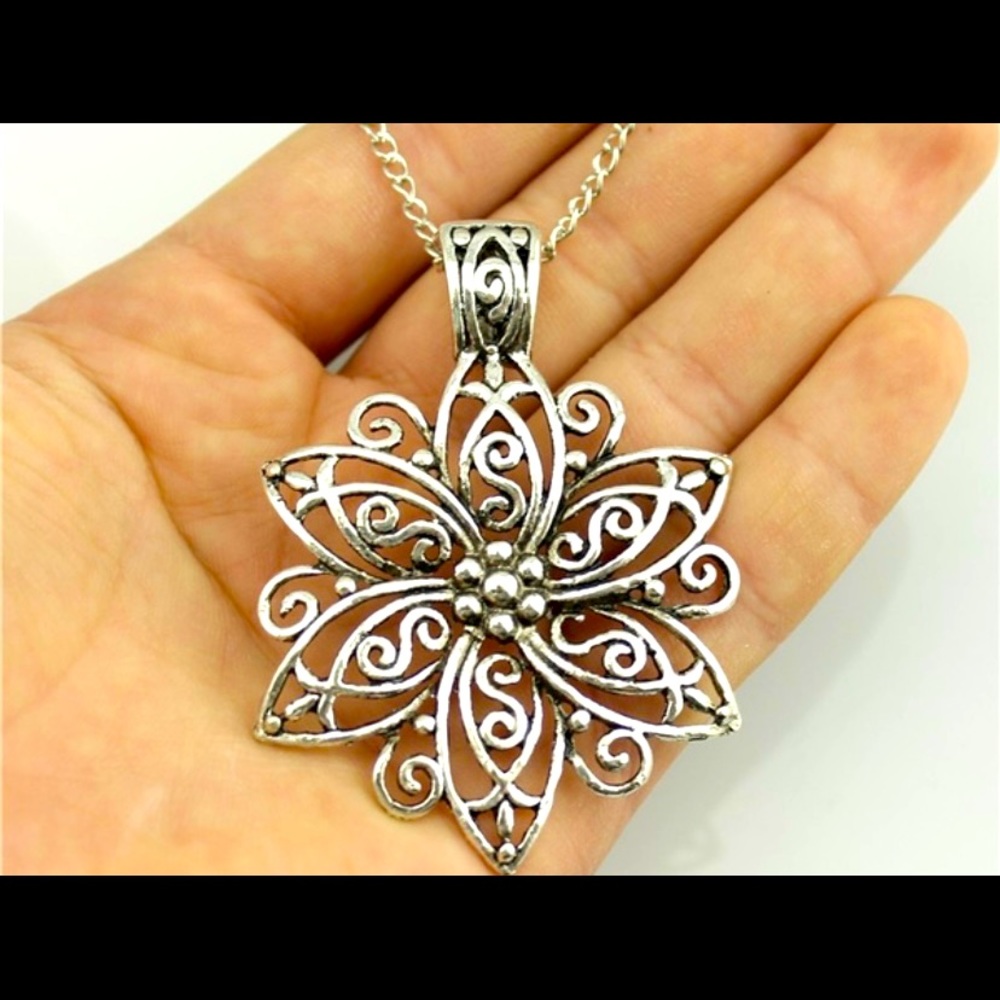 Big Flower Pendant